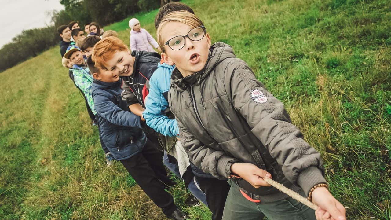 Kids birthday party ideas. Tug of war.